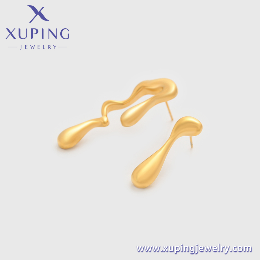 fashion earrings for jeans